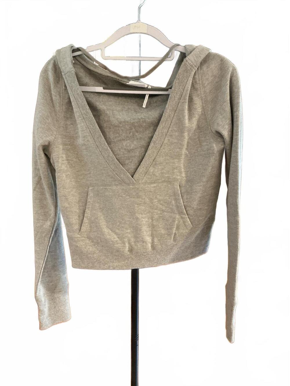 #FP074 Out From Under Hang Back V-Neck Cropped Pullover Sweatshirt, Size M